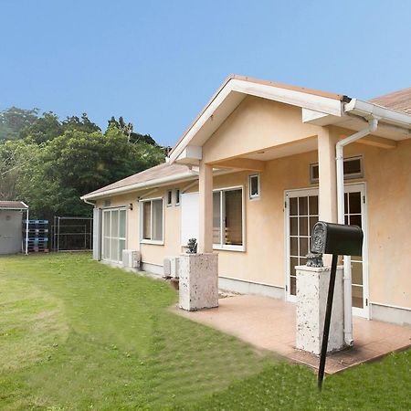 Ishigakijima Sunflower House Ishigaki  Екстер'єр фото