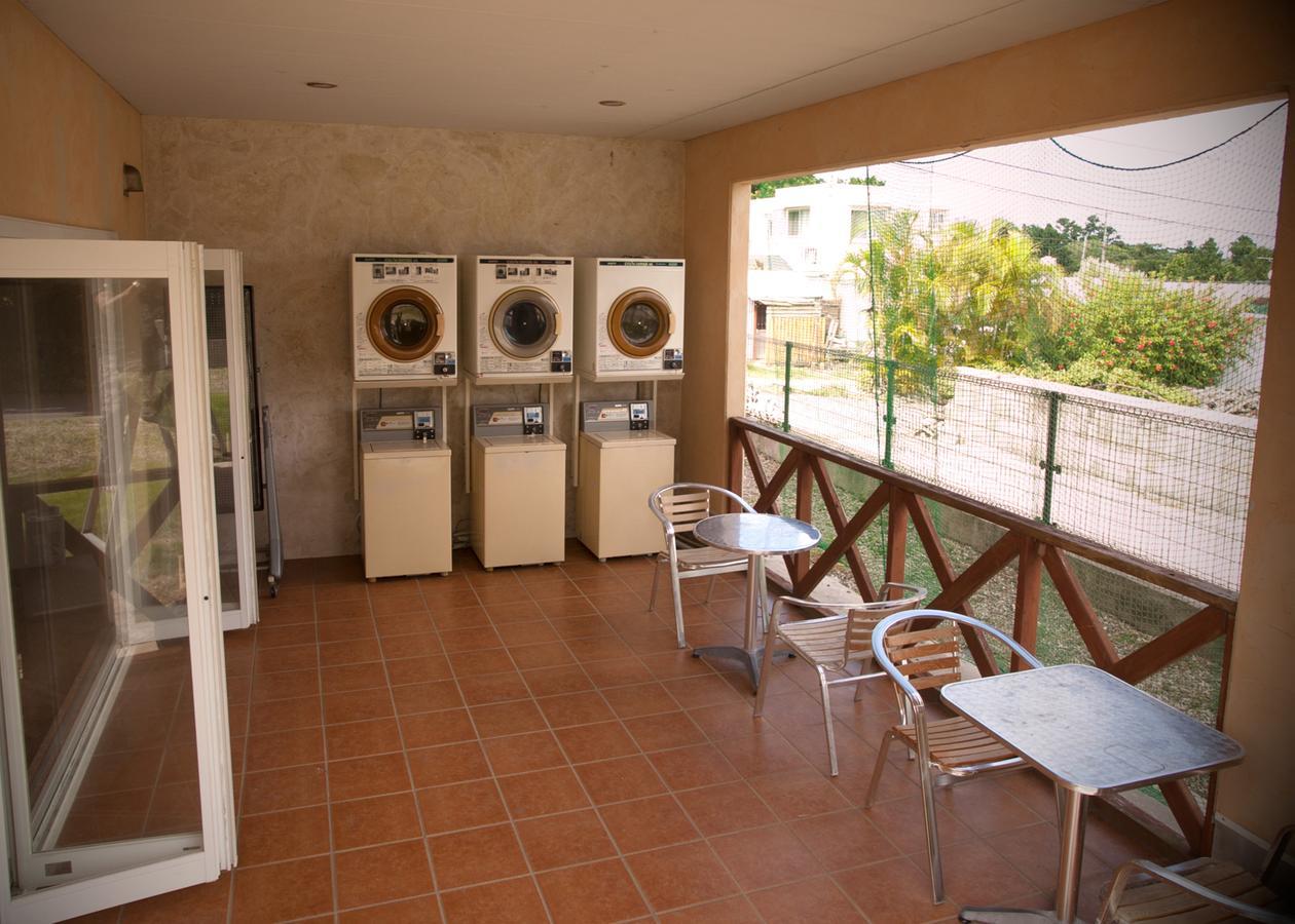 Ishigakijima Sunflower House Ishigaki  Екстер'єр фото